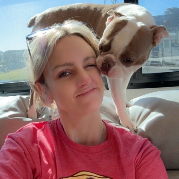 Meet your Posher, Ellaina - Picture 2 of 5